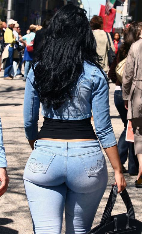 candid latina ass